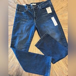 Levi’s NWT Signature Totally Shaping Straight Jeans Dark Wash Tummy Panel 16S